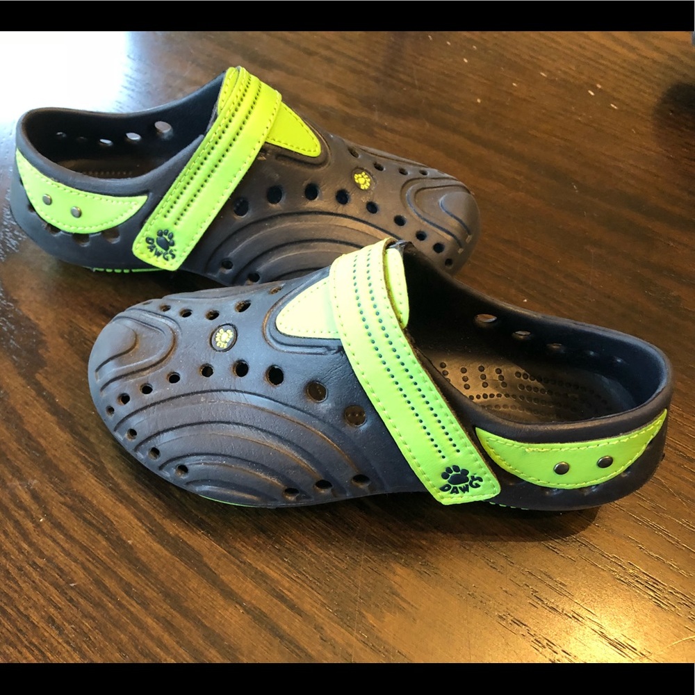 Dawgs golf shoes